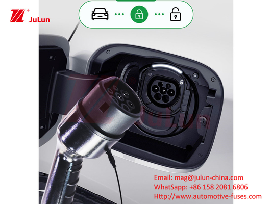 Yeni Enerji Şarj Silahı Avrupa Standart Şarj Silahı Tip 2 EV Şarj Aracı 7KW Taşınabilir Gemide Şarj Yığınları