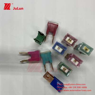 Özelleştirilebilir Logo Bakır Blade Fuses Araçlar için 20A-100A Aşırı Yük Koruması Sağlar