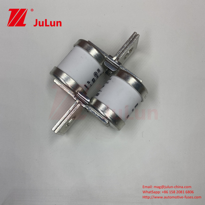 690V Seramik Otomobil Sigortaları M6/M8 Çift Düz Plak Bolt Tipi 0.43kg Ağır Görevli Sigorta Çözümü