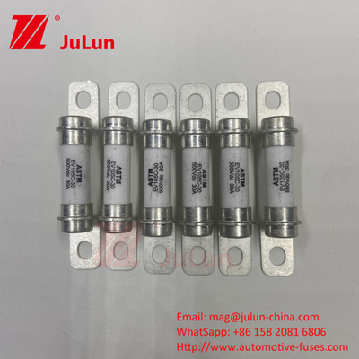 20KA Kırma Kapasitesi 50A 30A DC Kırma Kapasitesi Sigorta 500VDC M6 Bolt Hibrit Otomobil