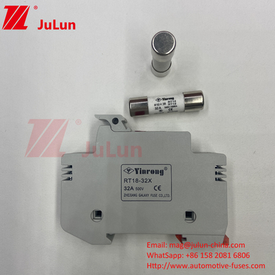 10x38mm 32A Gümüş Element Güneş Sigortası Fotovoltaik için RT18-32X 10*38mm Silindrik Sigorta Sahibi 32A 690V Düşük