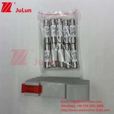 Inverter için güneş PV sigorta / Din Rail güneş sigorta tutucusu 1500VDC 1000VDC 500VDC 10A-63A 30kA