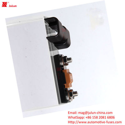 Otomatik yedek parçalar Bolt / Bolt sigorta 30A-500A 32V EU UL Standart Belirlenmiş Voltaj Bakır Bağlantı Otomatik Yeniden Kurulum Devre Kesicisi