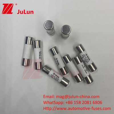 PV 6A 10*38mm AC500/690V Kırılma Kapasitesi TUV Panel Mount Pv String Fuses CE Sertifikalı