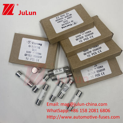 10*38mm FUSE 15A 690VDC Panel Mount Solar PV Fuse Güçlü PV String Koruması İçin