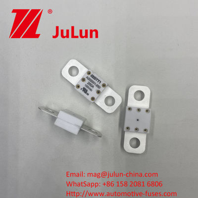 A202001-100A EV çekiş sistemi için 150VDC Keramik Otomobil Sigortaları 11-13N·m için önerilen sıkı tork M8 kurulum için