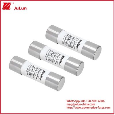 Yer değiştirme yeteneği 1000VDC 10A 15A 20A 25A 30A Güneş GPV DC Sigorta Elektrik Koruması için