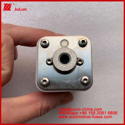 RSZ307-01 Kare Keramik J4P-N 315A 750VDC 50KA Şarj cihazları Kablolar Otomotiv Aygıtları Ekipman Bolt Bağlantı Tipi