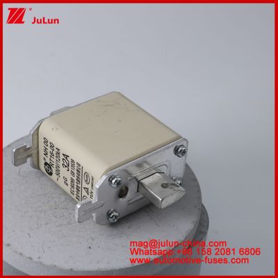 NH00 RT16-00 16A 500V 120KA Seramik Anl Sigorta Otomobil Bolt Stud Mount EV / HEV için
