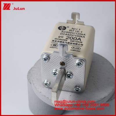 NH1 RT16-1 200A AC500V 120KA DC 440V 100KA Otomobil Keramik Otomatik Sigortalar Blade Mount EV / HEV Araç için Küçük Boyutlu Yüksek Değerlendirilmiş Akım Kısa devre Koruması