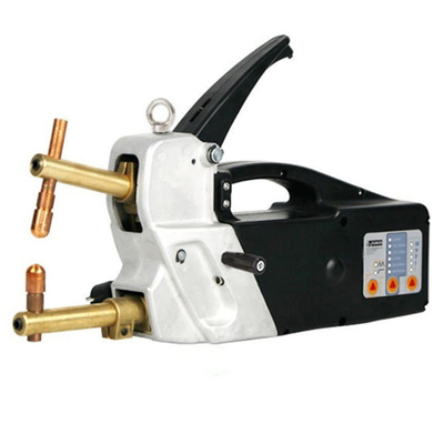 Metal güçlü kaynak 220V Maksimum kaynak akımı 5800A Yaprak Metal Değiştirme türü tetikleyici F3000 Çift taraflı nokta kaynak makinesi