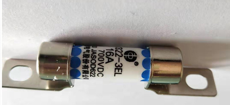 Yol Aracı EV322 3EL 16A 700VDC için Cıvatalı Tip Yuvarlak Boru Elektrikli Araç Sigortası