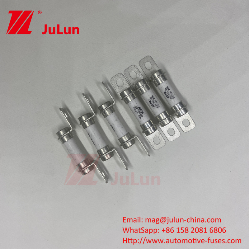 20KA Kırma Kapasitesi 50A 30A DC Kırma Kapasitesi Sigorta 500VDC M6 Bolt Hibrit Otomobil