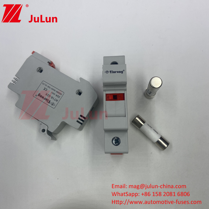 30kA Kırma Kapasitesi Modül Koruması İçin Güneş PV Sigorta / Din Rail Güneş Sigorta Sahibi