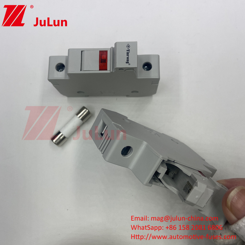 Ekstrem sıcaklıklar için güneş enerjisi fotovoltaik inverter sigorta 40A DC 1500 14 * 51mm ile eşleşen sigorta tutucusu