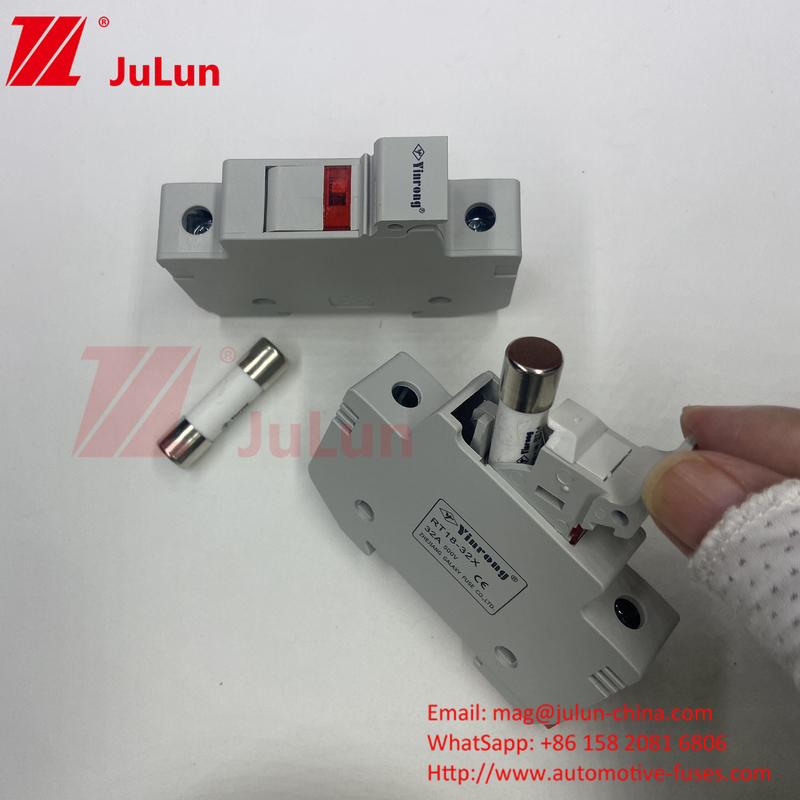 Gümüş Güneş Paneli Inverter Modülü Koruma Sigorta Sahibi için PV Sigorta 1500v 30a