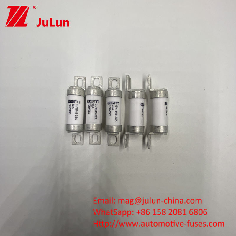 EV1845 25A 700VDC EV HEV Voltaj 700VDC Orta Bolt Sigorta Terminalı