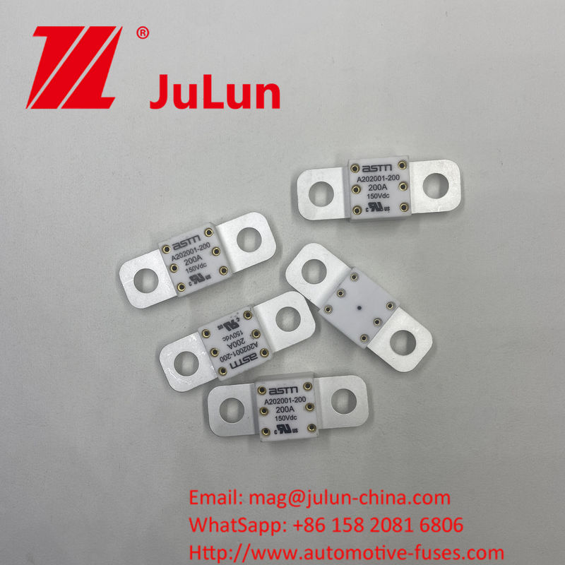 A202001-300A 150VDC Seramik Otomobil Sigortaları Güç Değiştirme için Uygun 150VDC Çıkış Voltajı
