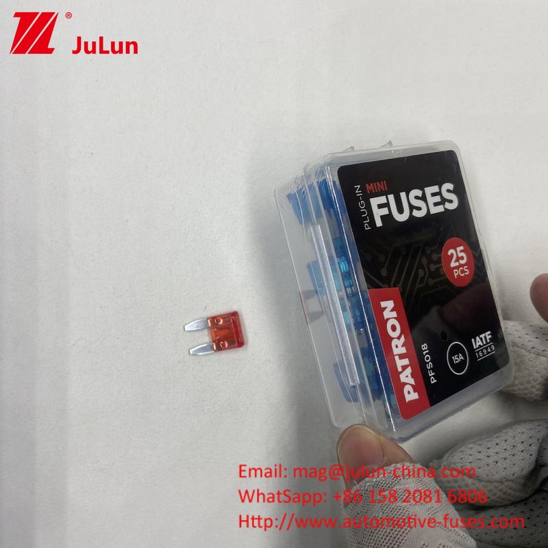 Kamyonlar Offroad Blade Fuse Boxed 10A 32V Otomobil Elektronikleri İçin Araç Dönerleri 0337 0237 0899 0999 0299