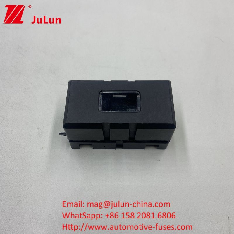 Karton Paketleme Araç Sigorta Sahibi Plug-in Sigortaları ile Max voltaj 32VDC 58VDC 72VDC