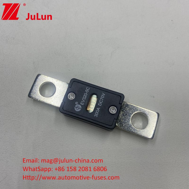 EV320-5C 150A 70VDC SINOFUSE Otomobil Sigortaları Önerilen Sıkı Döner 11-13N·m M8 Sürekli Elektriksel Özelliklere Sahip Kurulum için