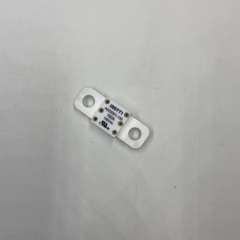 150A 150VDC Güç Değiştirme Keramik Otomobil Sigortaları Yüksek Kırma Kapasitesi 16KA 20KA 11-13N · m için önerilen sıkı tork ile M8 için