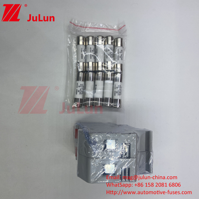 1000VDC-1500VDC Güneş PV Sigorta Sahibi 2 Ampere Sigorta ile Güneş DC Silindirik Sigorta Bağlantıları