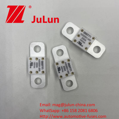ASTM A202001-100A 150VDC Küçük Boyutlu Seramik Otomobil Sigortaları M8 Yüksek Akım Nitelikli Kısa Girdi Koruması için 11-13N · m'lik Sıkı Dönem Önerilen