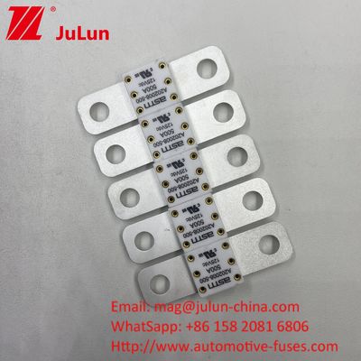 68*17.7*12mm A202008 350A 125VDC EV FUSE Elektrikli Araç Performansı Optimizasyonu İçin 125Vdc'nin Altındaki Yüksek Kırma Kapasitesi